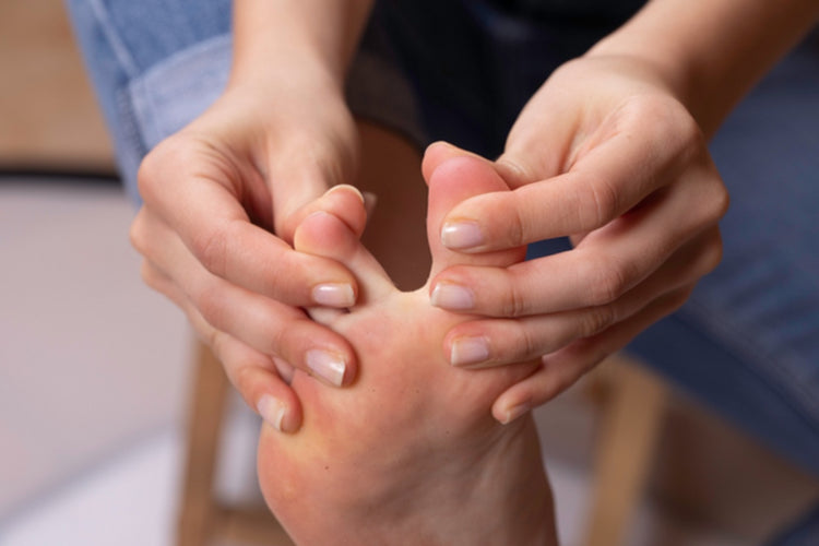 Hygiène du pied et l’importance d’avoir les pieds propres.